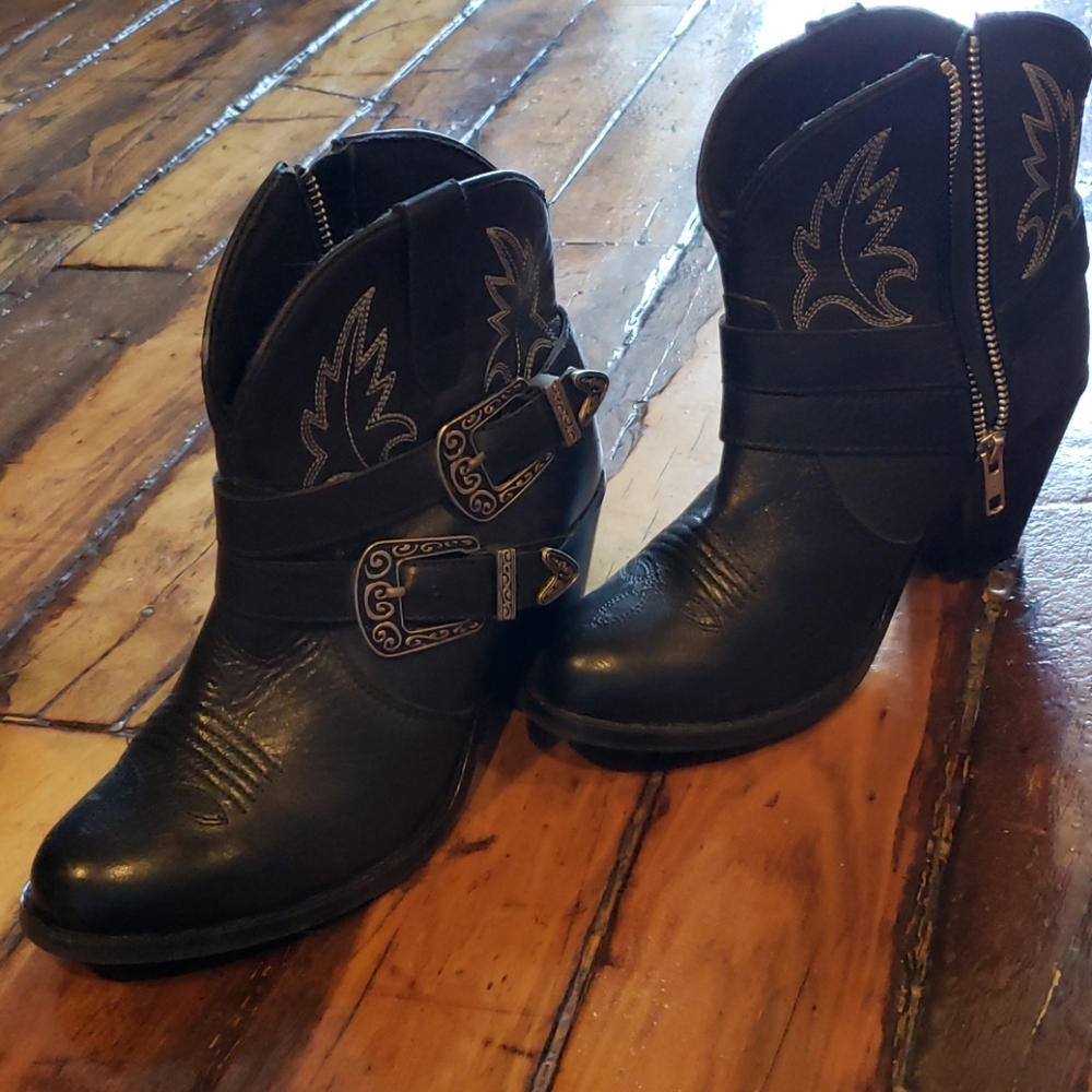 DINGO Booties
